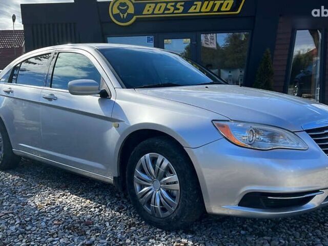 Крайслер 200, об'ємом двигуна 2.4 л та пробігом 145 тис. км за 6999 $, фото 1 на Automoto.ua