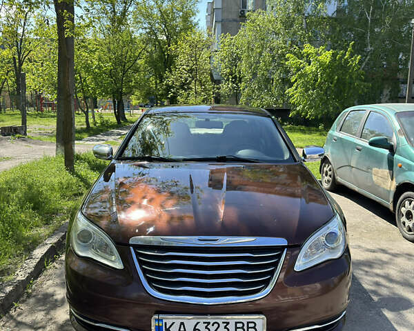 Крайслер 200, объемом двигателя 3.6 л и пробегом 135 тыс. км за 9000 $, фото 1 на Automoto.ua