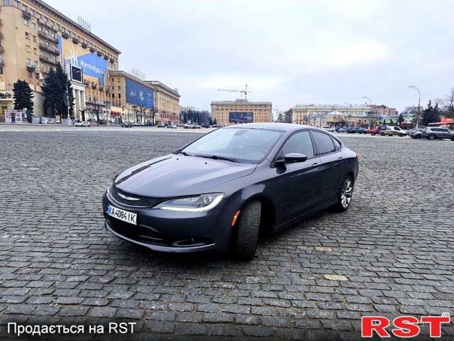 Крайслер 200, объемом двигателя 2.4 л и пробегом 196 тыс. км за 10400 $, фото 1 на Automoto.ua