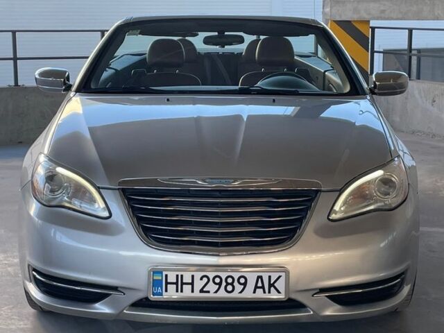Сірий Крайслер 200, об'ємом двигуна 2.4 л та пробігом 155 тис. км за 8000 $, фото 1 на Automoto.ua