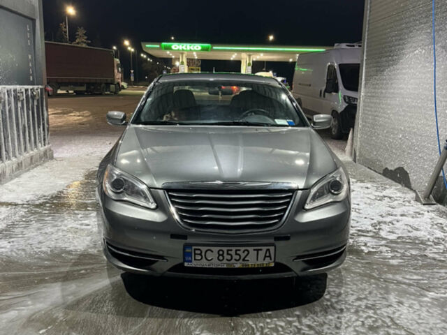 Сірий Крайслер 200, об'ємом двигуна 2.36 л та пробігом 240 тис. км за 6990 $, фото 1 на Automoto.ua