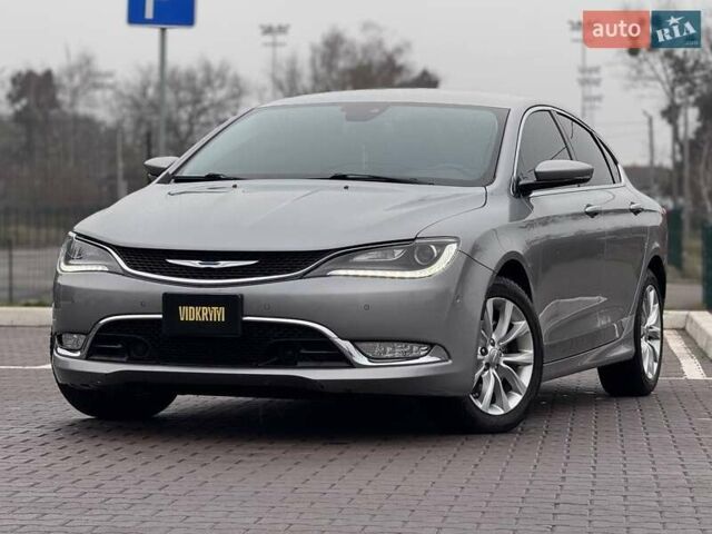 Сірий Крайслер 200, об'ємом двигуна 3.61 л та пробігом 184 тис. км за 12600 $, фото 1 на Automoto.ua