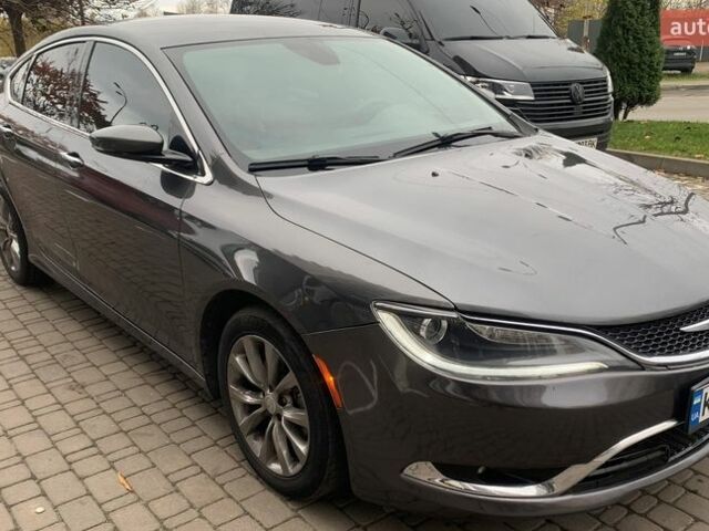 Сірий Крайслер 200, об'ємом двигуна 2.36 л та пробігом 181 тис. км за 10500 $, фото 1 на Automoto.ua