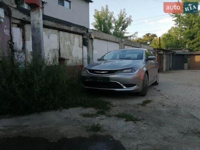 Сірий Крайслер 200, об'ємом двигуна 2.4 л та пробігом 140 тис. км за 11500 $, фото 1 на Automoto.ua