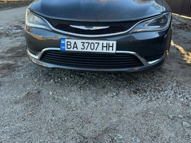 Серый Крайслер 200, объемом двигателя 2.36 л и пробегом 290 тыс. км за 8899 $, фото 1 на Automoto.ua