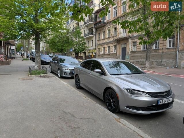 Сірий Крайслер 200, об'ємом двигуна 3.61 л та пробігом 117 тис. км за 11200 $, фото 1 на Automoto.ua