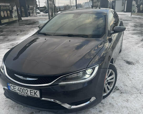 Серый Крайслер 200, объемом двигателя 2.36 л и пробегом 236 тыс. км за 6800 $, фото 1 на Automoto.ua