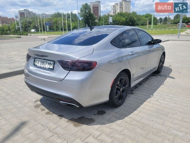 Серый Крайслер 200, объемом двигателя 3.61 л и пробегом 195 тыс. км за 11900 $, фото 1 на Automoto.ua