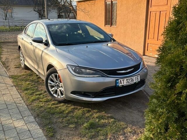 Серый Крайслер 200, объемом двигателя 2.36 л и пробегом 260 тыс. км за 9300 $, фото 1 на Automoto.ua