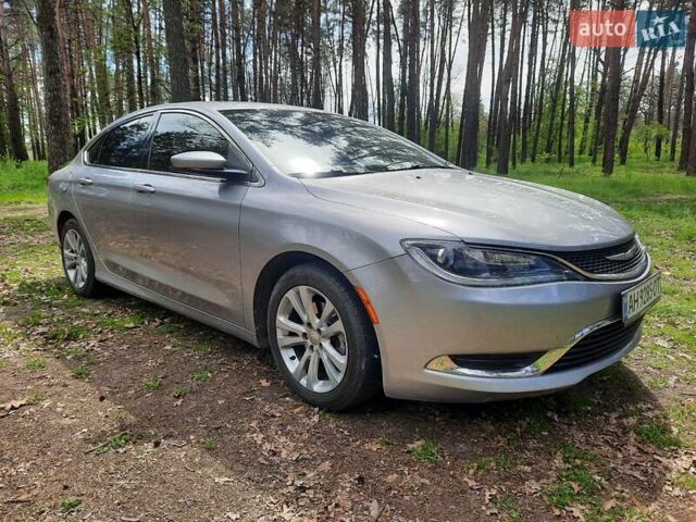 Серый Крайслер 200, объемом двигателя 2.4 л и пробегом 155 тыс. км за 11100 $, фото 1 на Automoto.ua