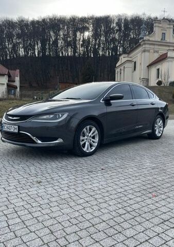 Серый Крайслер 200, объемом двигателя 2.36 л и пробегом 240 тыс. км за 9800 $, фото 1 на Automoto.ua