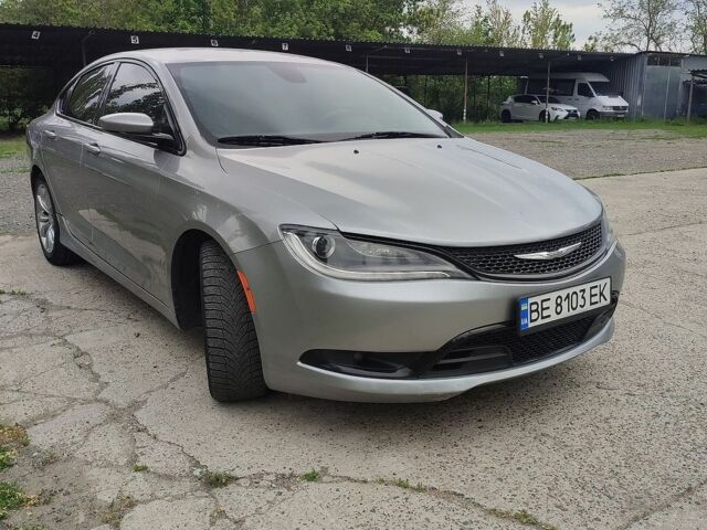 Сірий Крайслер 200, об'ємом двигуна 2.36 л та пробігом 292 тис. км за 7400 $, фото 1 на Automoto.ua