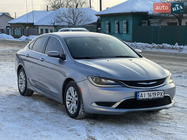 Серый Крайслер 200, объемом двигателя 2.36 л и пробегом 267 тыс. км за 8000 $, фото 1 на Automoto.ua