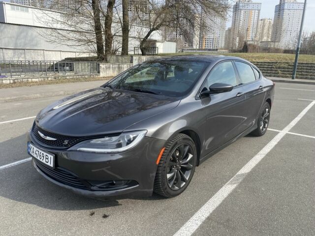 Серый Крайслер 200, объемом двигателя 2.4 л и пробегом 115 тыс. км за 8500 $, фото 1 на Automoto.ua