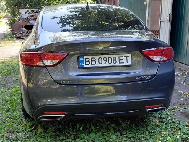 Серый Крайслер 200, объемом двигателя 3.6 л и пробегом 213 тыс. км за 11000 $, фото 1 на Automoto.ua