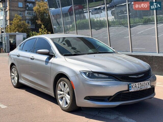 Серый Крайслер 200, объемом двигателя 2.4 л и пробегом 135 тыс. км за 10300 $, фото 1 на Automoto.ua