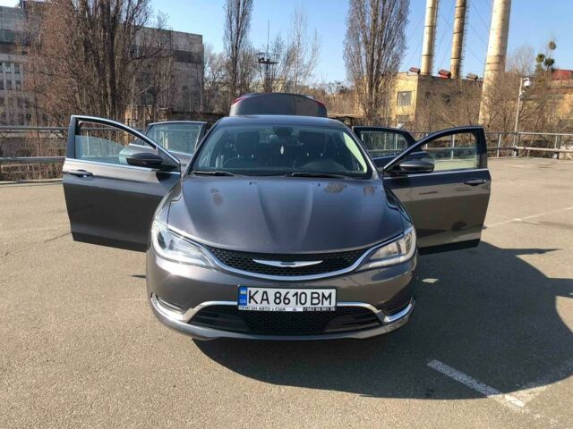 Сірий Крайслер 200, об'ємом двигуна 2.4 л та пробігом 72 тис. км за 11500 $, фото 1 на Automoto.ua