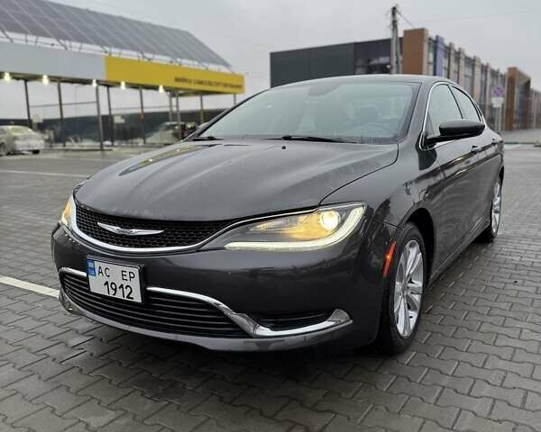 Сірий Крайслер 200, об'ємом двигуна 2.4 л та пробігом 109 тис. км за 11500 $, фото 1 на Automoto.ua