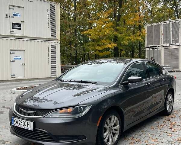 Крайслер 200 2016 у Києві на Automoto.ua Сірий Крайслер 200, об'ємом двигуна 2.36 л та пробігом 187 тис. км за 7800 $, фото 1 на Automoto.ua