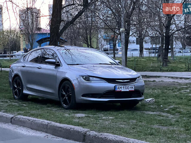 Серый Крайслер 200, объемом двигателя 3.61 л и пробегом 156 тыс. км за 10800 $, фото 1 на Automoto.ua