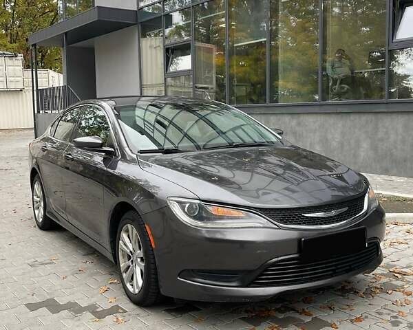 Серый Крайслер 200, объемом двигателя 2.4 л и пробегом 243 тыс. км за 6999 $, фото 1 на Automoto.ua