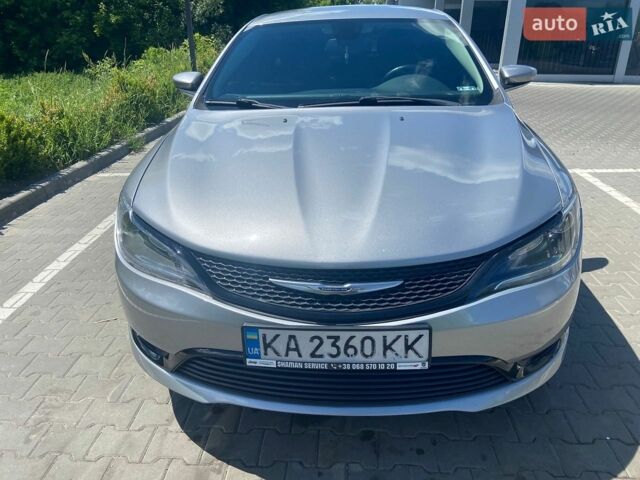 Серый Крайслер 200, объемом двигателя 2.36 л и пробегом 134 тыс. км за 10300 $, фото 1 на Automoto.ua