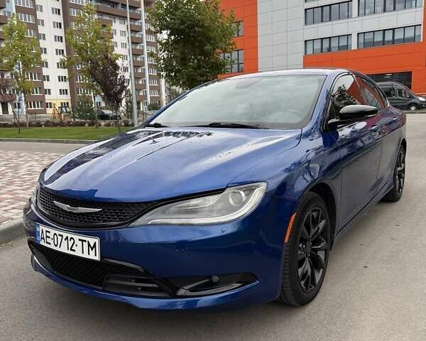 Крайслер 200 2014 у Дніпро (Дніпропетровську) на Automoto.ua Синій Крайслер 200, об'ємом двигуна 2.36 л та пробігом 175 тис. км за 9999 $, фото 1 на Automoto.ua