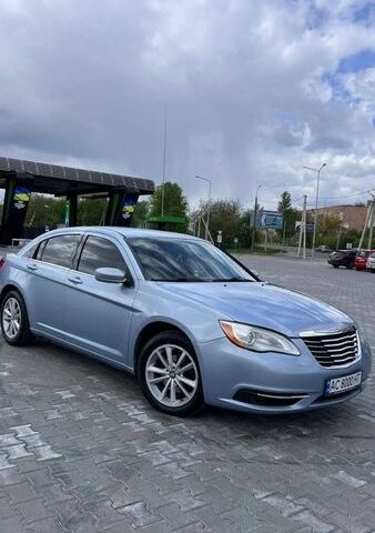 Синий Крайслер 200, объемом двигателя 2.4 л и пробегом 175 тыс. км за 7900 $, фото 1 на Automoto.ua