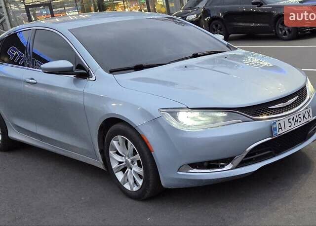 Синий Крайслер 200, объемом двигателя 2.4 л и пробегом 227 тыс. км за 10200 $, фото 1 на Automoto.ua