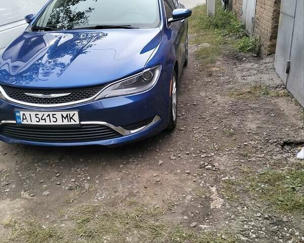 Синий Крайслер 200, объемом двигателя 2.4 л и пробегом 205 тыс. км за 8700 $, фото 1 на Automoto.ua