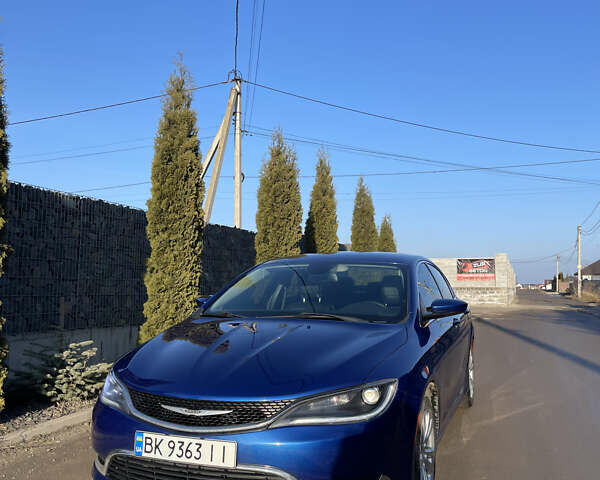 Синий Крайслер 200, объемом двигателя 2.36 л и пробегом 165 тыс. км за 10300 $, фото 1 на Automoto.ua