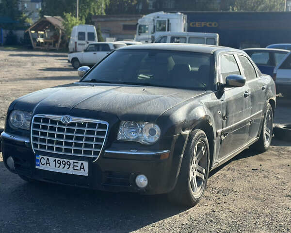 Чорний Крайслер 300C, об'ємом двигуна 2.74 л та пробігом 300 тис. км за 3200 $, фото 1 на Automoto.ua