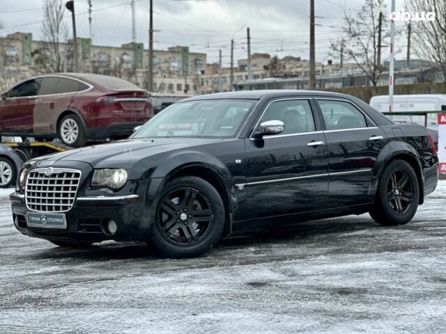 Черный Крайслер 300C, объемом двигателя 0 л и пробегом 250 тыс. км за 6300 $, фото 1 на Automoto.ua