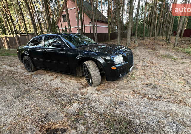 Чорний Крайслер 300C, об'ємом двигуна 2.7 л та пробігом 165 тис. км за 6699 $, фото 1 на Automoto.ua