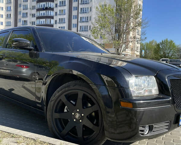 Чорний Крайслер 300C, об'ємом двигуна 2.7 л та пробігом 110 тис. км за 12000 $, фото 1 на Automoto.ua