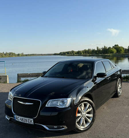 Чорний Крайслер 300C, об'ємом двигуна 3.6 л та пробігом 200 тис. км за 14999 $, фото 1 на Automoto.ua