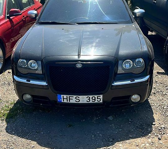 Крайслер 300C, об'ємом двигуна 3.5 л та пробігом 200 тис. км за 3500 $, фото 1 на Automoto.ua