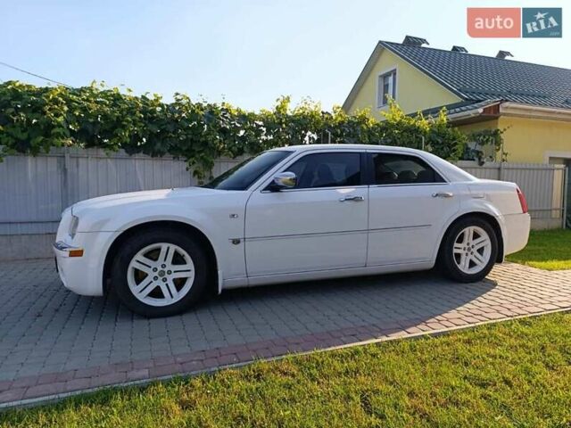 Крайслер 300C, об'ємом двигуна 2.7 л та пробігом 165 тис. км за 7000 $, фото 1 на Automoto.ua