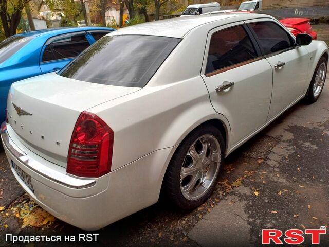 Крайслер 300C, об'ємом двигуна 2.7 л та пробігом 240 тис. км за 5500 $, фото 1 на Automoto.ua