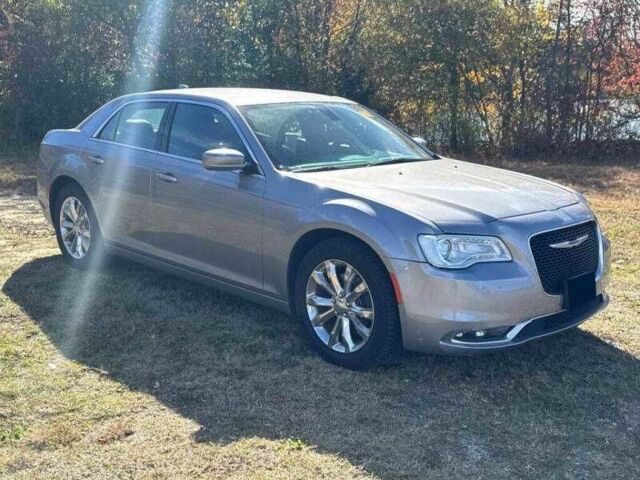 Сірий Крайслер 300C, об'ємом двигуна 3.6 л та пробігом 45 тис. км за 2200 $, фото 1 на Automoto.ua