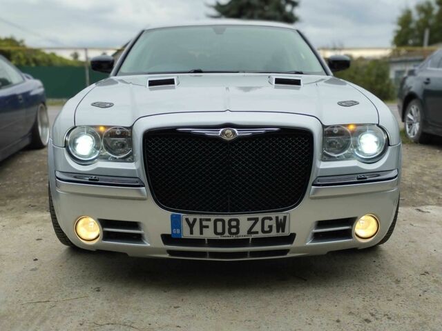 Серый Крайслер 300C, объемом двигателя 3 л и пробегом 3 тыс. км за 4500 $, фото 1 на Automoto.ua