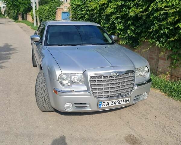 Сірий Крайслер 300C, об'ємом двигуна 2.7 л та пробігом 211 тис. км за 6900 $, фото 1 на Automoto.ua