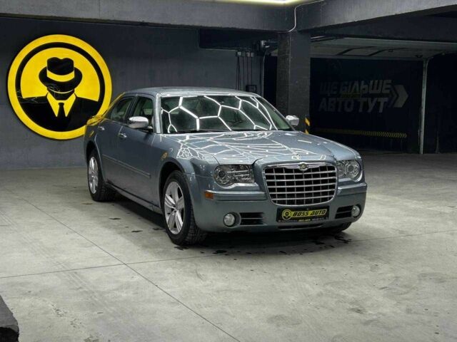 Серый Крайслер 300C, объемом двигателя 0 л и пробегом 171 тыс. км за 9200 $, фото 1 на Automoto.ua