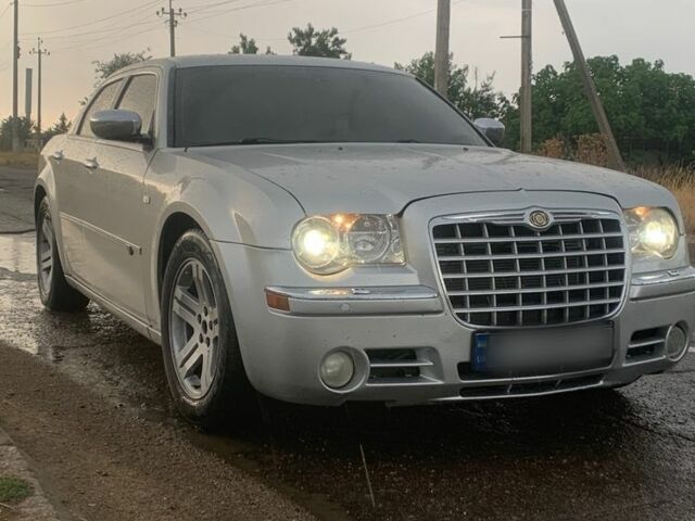 Сірий Крайслер 300C, об'ємом двигуна 3 л та пробігом 174 тис. км за 10000 $, фото 1 на Automoto.ua