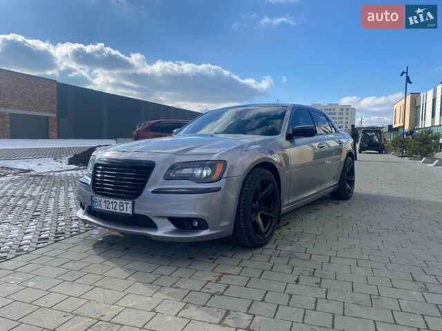 Серый Крайслер 300C, объемом двигателя 3.6 л и пробегом 353 тыс. км за 10999 $, фото 1 на Automoto.ua