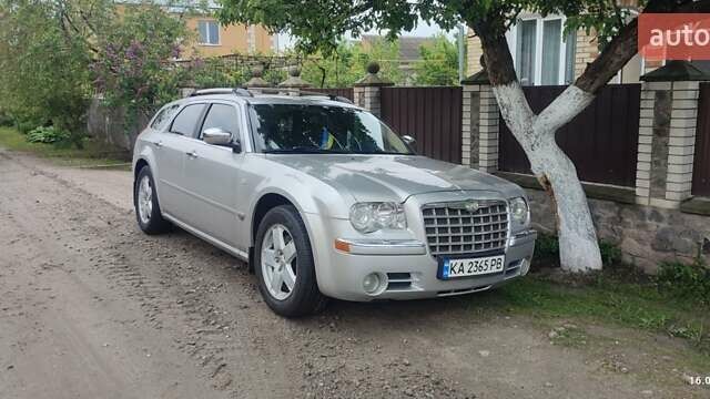 Сірий Крайслер 300C, об'ємом двигуна 3.5 л та пробігом 220 тис. км за 6800 $, фото 1 на Automoto.ua