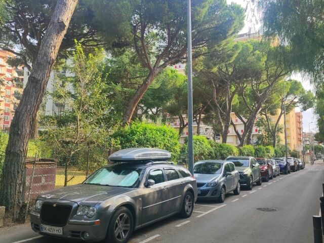 Крайслер 300C 2007 в Киеве на Automoto.ua Серый Крайслер 300C, объемом двигателя 3 л и пробегом 317 тыс. км за 8084 $, фото 1 на Automoto.ua