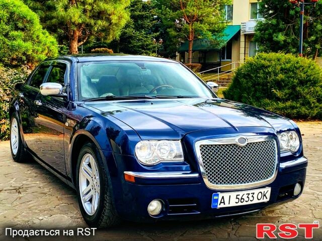 Синий Крайслер 300C, объемом двигателя 2.7 л и пробегом 260 тыс. км за 6950 $, фото 1 на Automoto.ua