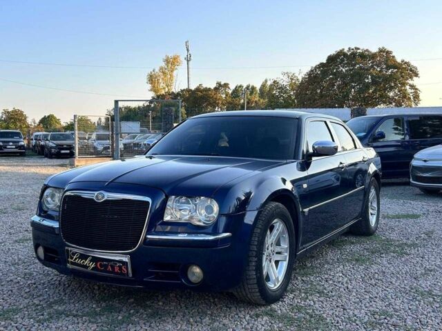 Синий Крайслер 300C, объемом двигателя 2.7 л и пробегом 220 тыс. км за 7600 $, фото 1 на Automoto.ua