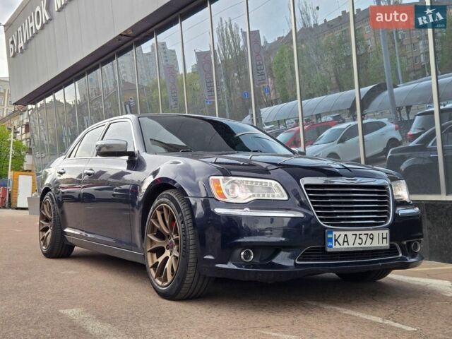 Синий Крайслер 300C, объемом двигателя 2.99 л и пробегом 275 тыс. км за 10999 $, фото 1 на Automoto.ua